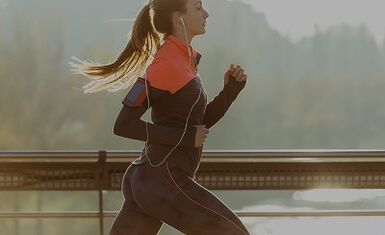 en uppsättning övningar för att gå ner i vikt i hela kroppen